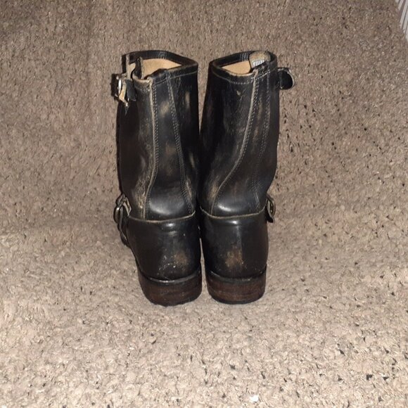 FRYE-Veronica-Short Bootie-Black Distressed Leather-Buckles-Sz 6/6.5-Excellent - Picture 6 of 9